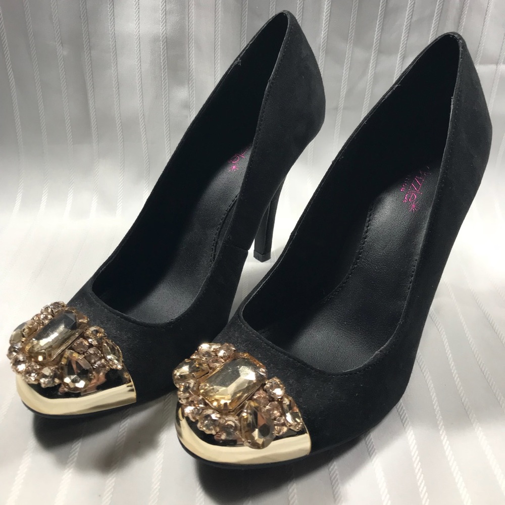 Cute black heels